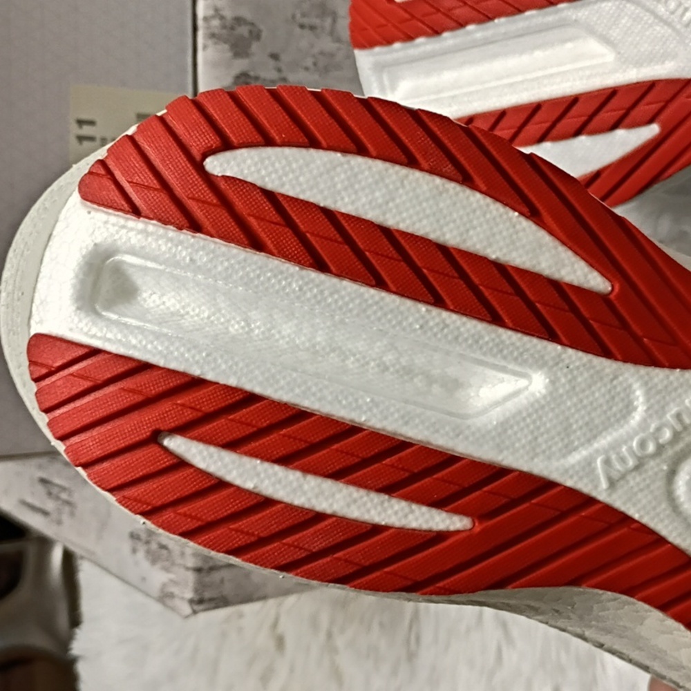 Saucony Triumph 20 Ocean Men's Sz 11 Running Shoes 🆕 - Picture 6 of 11